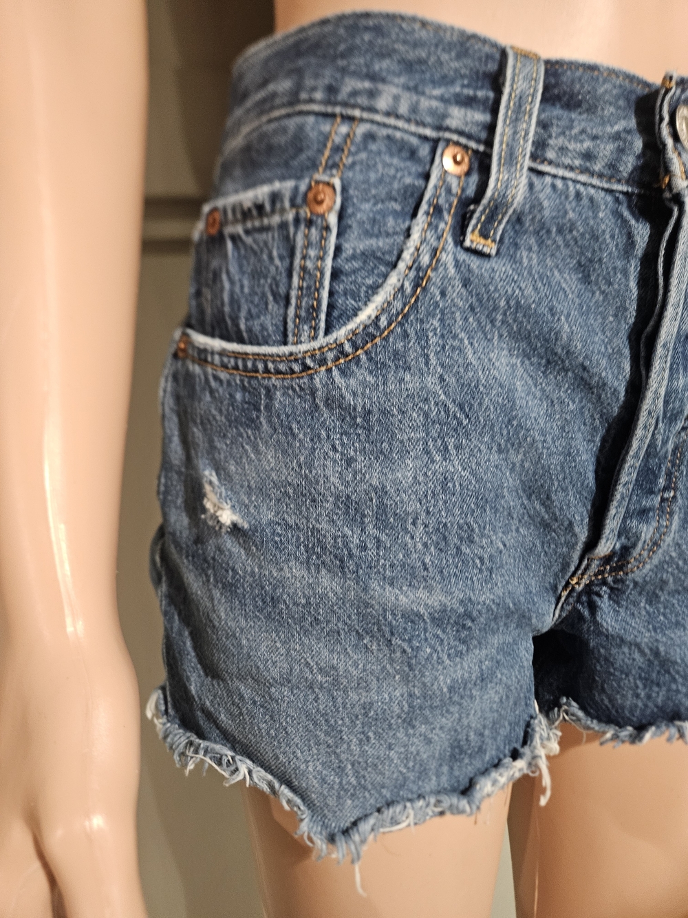 Levi's 501 Original Distressed Denim Cutoff Shorts Medium Wash Size W25 - Picture 14 of 16